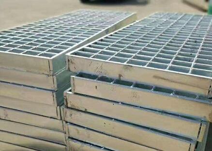 鋼格柵市場(chǎng)上為何玻璃鋼格柵更受歡迎？